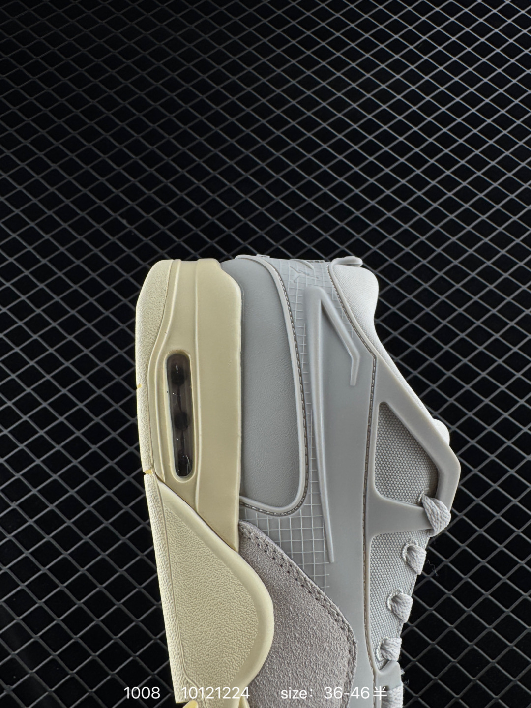 Air Jordan 4 RM ”Black Sail“